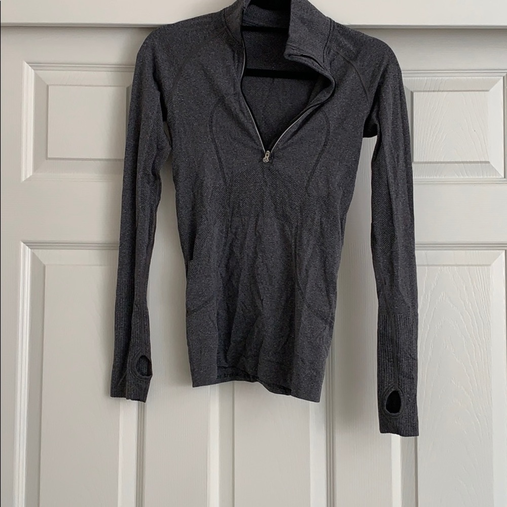 Lululemon quarter zip long sleeve